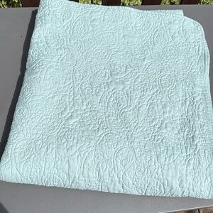 Elegant Mint Green Quilted Bedspread